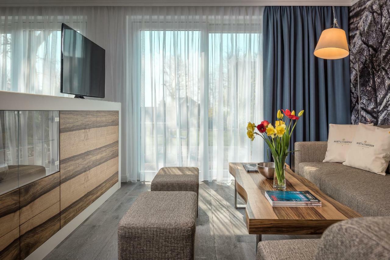 Villa Lotsenhaeuser Ruegen - Luxus Ferienhaus - 3 Schlafzimmer - Sauna - Dachterrasse Mit Boddenblick ブレーゲ エクステリア 写真