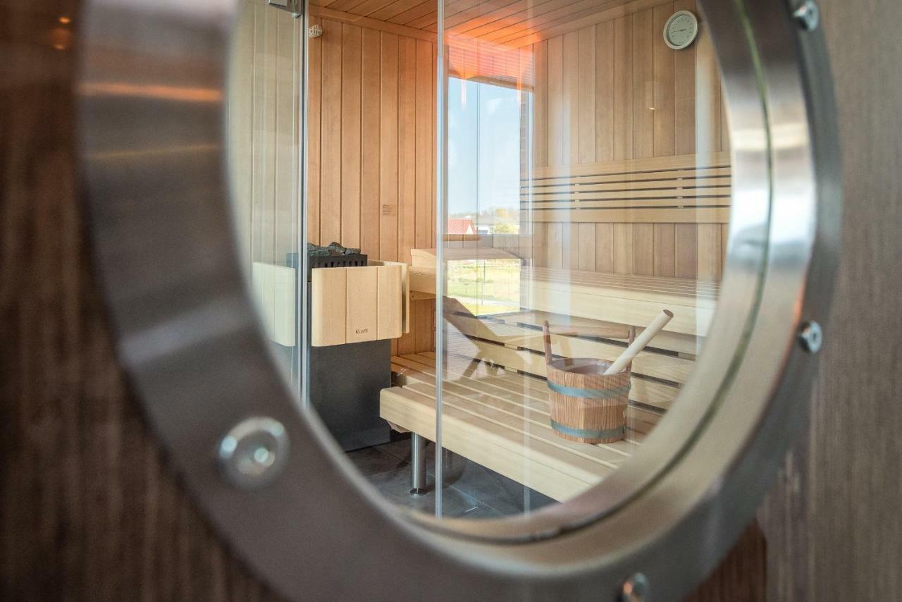 Villa Lotsenhaeuser Ruegen - Luxus Ferienhaus - 3 Schlafzimmer - Sauna - Dachterrasse Mit Boddenblick ブレーゲ エクステリア 写真